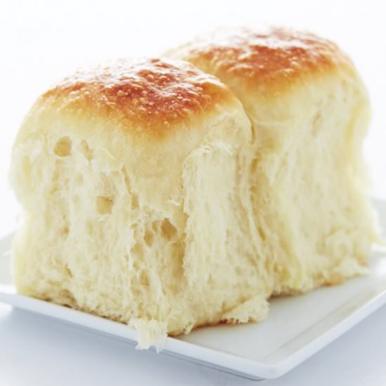 Vanishing Yeast Rolls - Recipe photo by cravingtasty