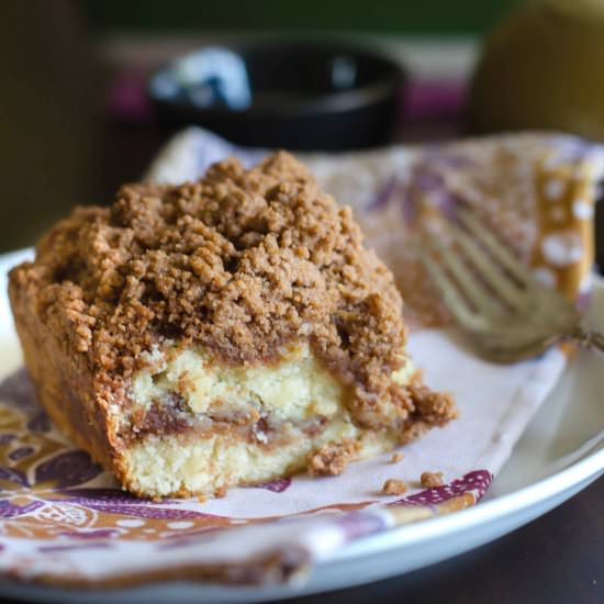 Cinnamon Crumb Coffee Cake - Recipe photo by gogogogourmet