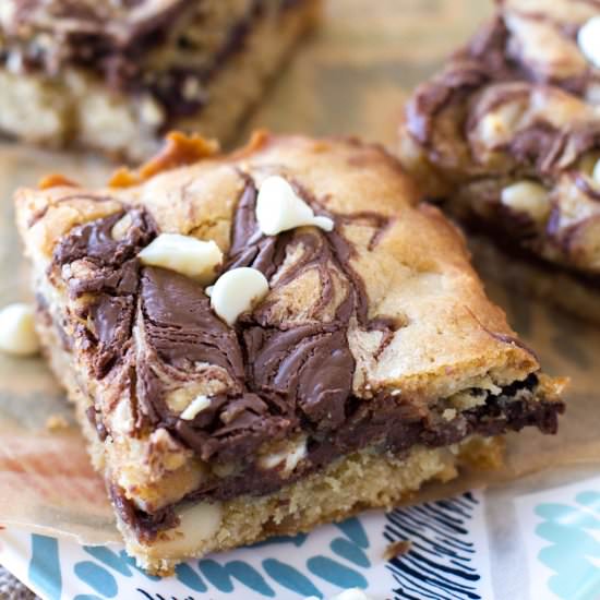 Nutella White Chocolate Cookie Bars - Recipe photo by a latte food