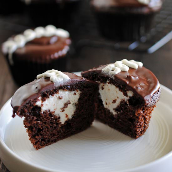 Chocolate Cream Cupcakes - Recipe photo by TheCakeChica