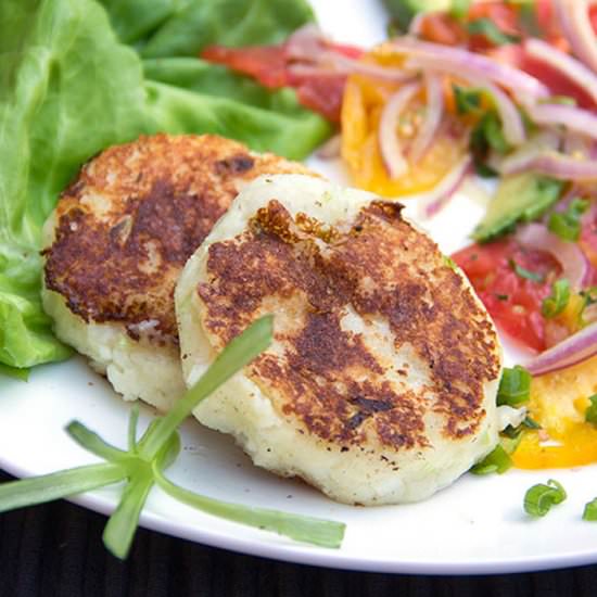 Ecuadorian Cheese & Potato Patties - Recipe photo by panning the globe