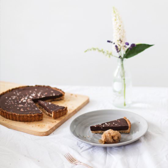 Vegan & GF Salted Chocolate Tart - Recipe photo by The Lovely Drawer
