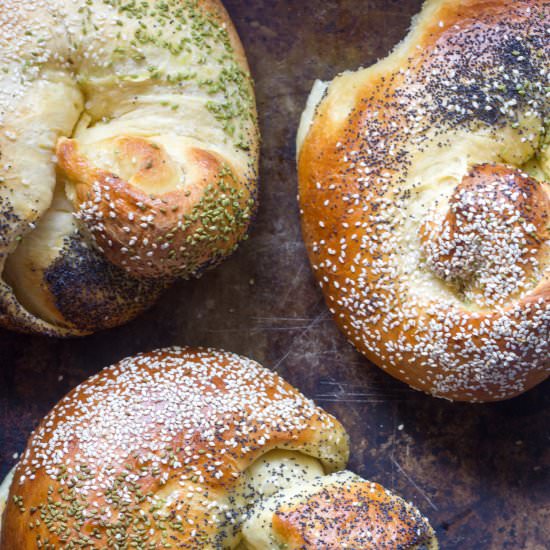 Cheesy Garlic Bread Challah - Recipe photo by WhatJewWannaEat