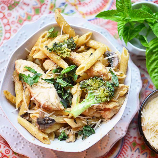 10-Minute Cajun Chicken Alfredo - Recipe photo by simplesweetsavory