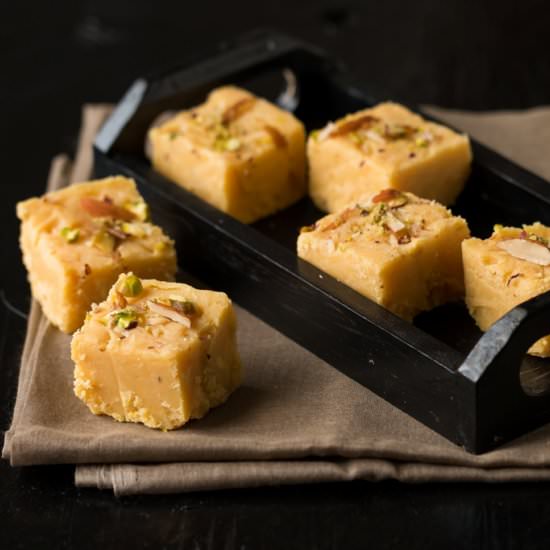 Easy Besan Khoya Burfi - Recipe photo by currytrail