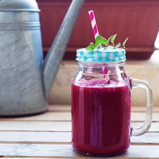 Roots and Fruits Power Smoothie - Recipe photo by haideekitchen