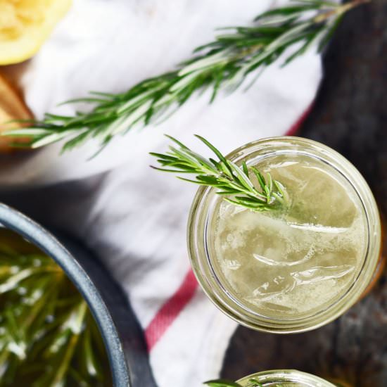 Fizzy Bees Knees - Recipe photo by forkvsspoon