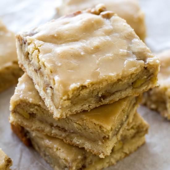 Maple Glazed Apple Blondies - Recipe photo by a latte food