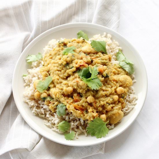 Spinach & Red Lentil Curry - Recipe photo by Healthy Happened