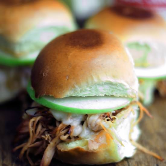 Slow Cook Apple Butter Chicken Sliders - Recipe photo by cookingdivine