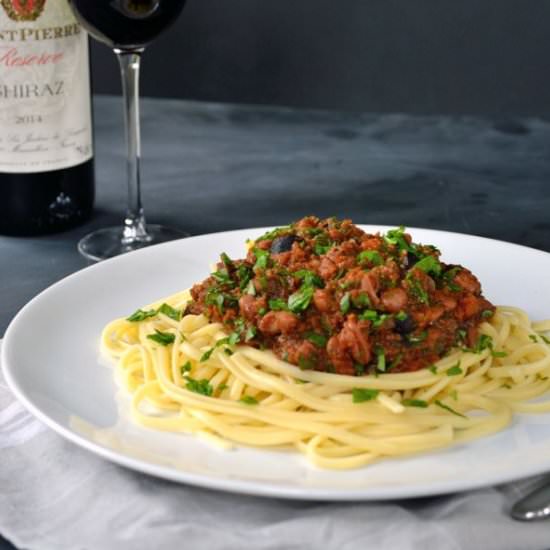 Linguine with Red Wine Bolognese - Recipe photo by thevegspace