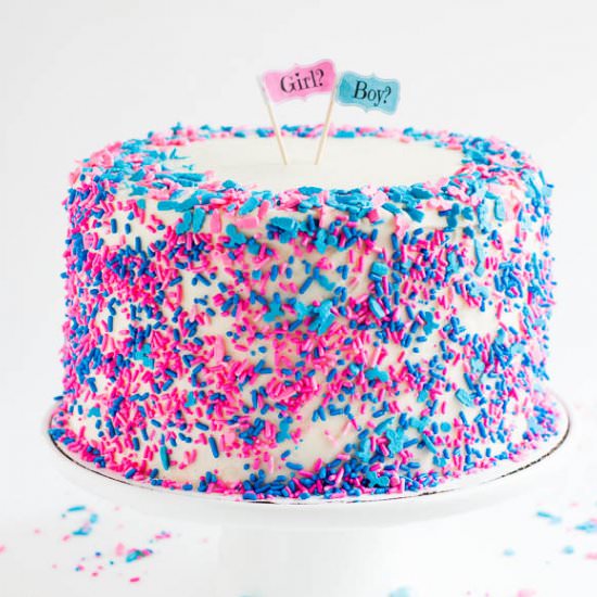 Gender Reveal Piñata Cake - Recipe photo by Shineshka