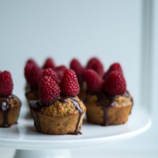 Vanilla Muffins with Raspberries - Recipe photo by Stinnagm