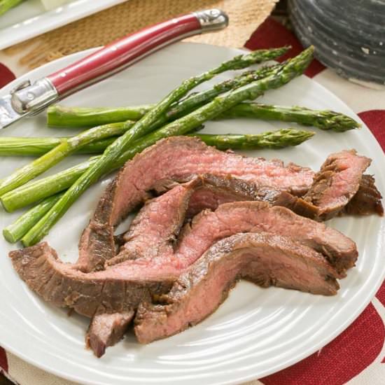 Easy Grilled Flank Steak - Recipe photo by thatskinnychickcanbake