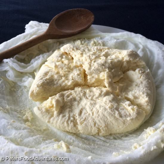 How to make Farmer’s Cheese Tvorog - Recipe photo by PetersFoodAdventures