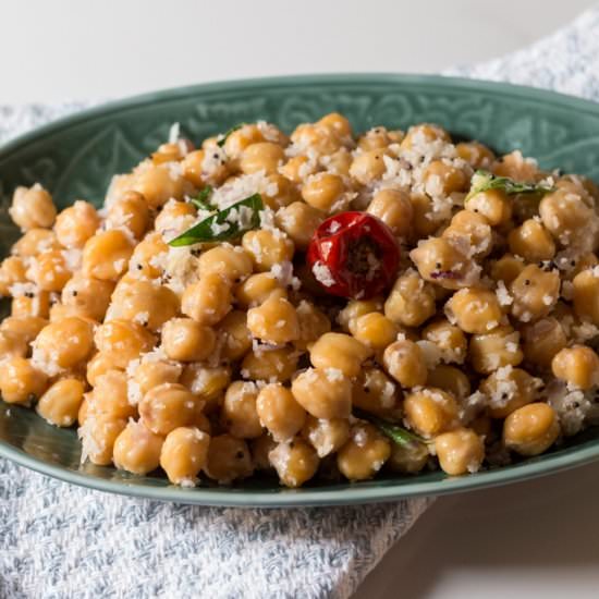 Easy Chickpea Salad - Recipe photo by currytrail