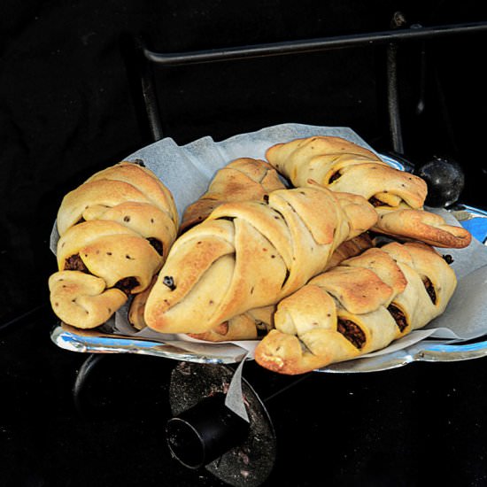 Baked Samosa & Chocolate Chutney - Recipe photo by Anu@MyGingerGarlicKitchen