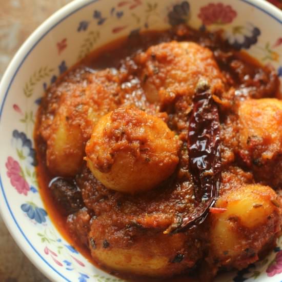 Bombay Aloo, Baby Potatoes in Sauce - Recipe photo by Shweta_mt