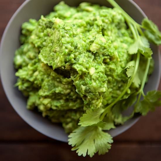 Smashed Pea Guacamole - Recipe photo by pannacooking