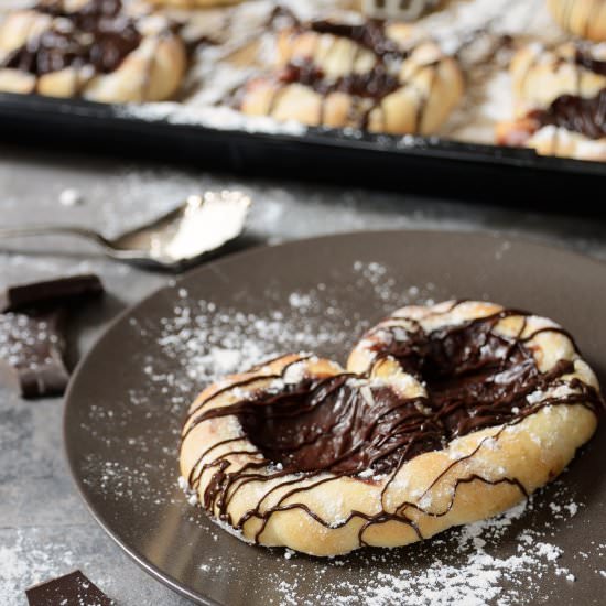German Chocolate Pudding Brezel - Recipe photo by Ina Isst
