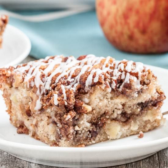 One-Bowl Apple Streusel Coffee Cake - Recipe photo by chewoutloud