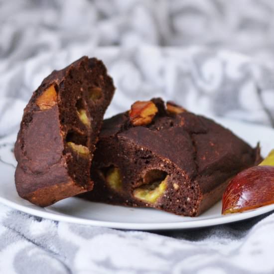 Chocolate hazelnut plum cake - Recipe photo by whiness