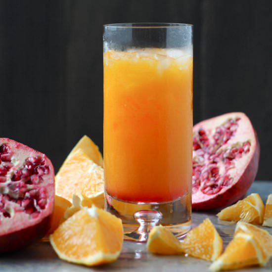 Clementine and Pomegranate Cocktail - Recipe photo by perpetuallyhungry