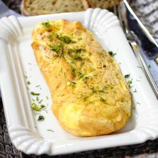 Light and airy omlette with cheese - Recipe photo by picantecooking