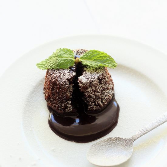 Molten Chocolate Lava Cake - Recipe photo by faskitchen