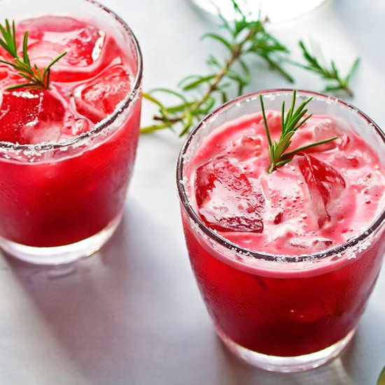 Blackberry & Rosemary Margarita - Recipe photo by Cooks With Cocktails