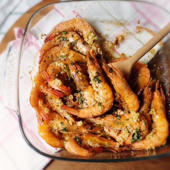 Baked Butter Garlic Prawns - Recipe photo by budgetpantry.com