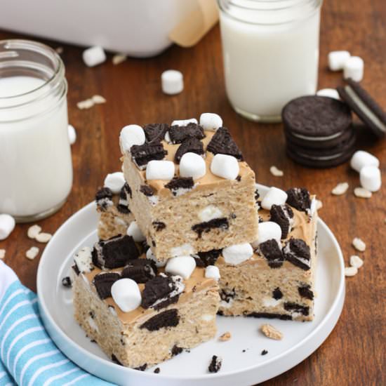 Oreo Fluffernutter Rice Krispies Treats - Recipe photo by afarmgirlsdabbles