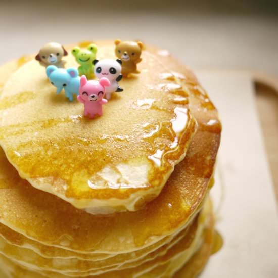 Fluffy and Moist Pancakes - Recipe photo by monoandco