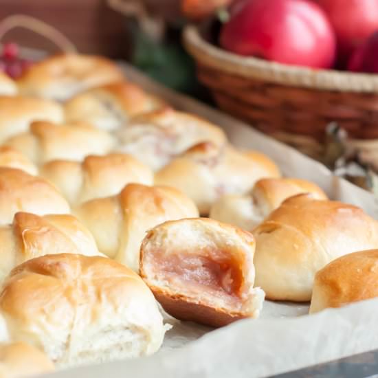 Apple Butter Yeast Rolls (Bulochki) - Recipe photo by Gastro Senses