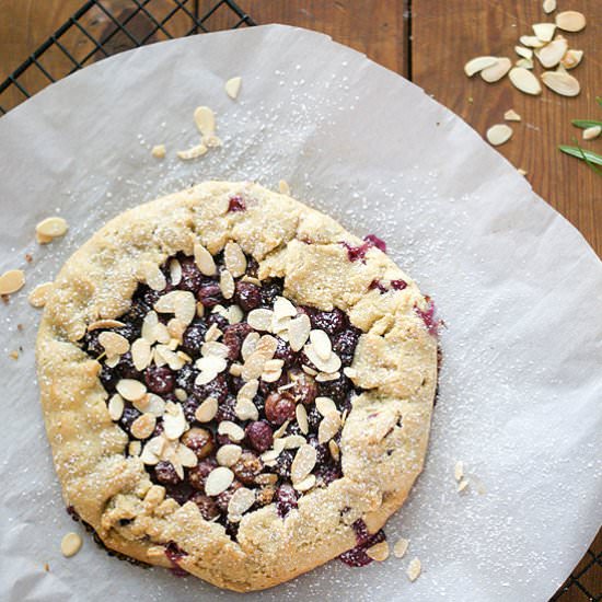 Rustic Crostata with Concord Grapes - Recipe photo by sugarlovespices