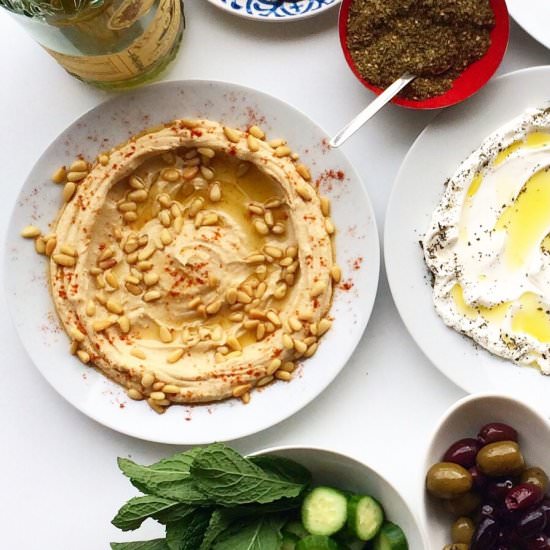 A Simple Trick for Smooth Hummus - Recipe photo by a la Susu