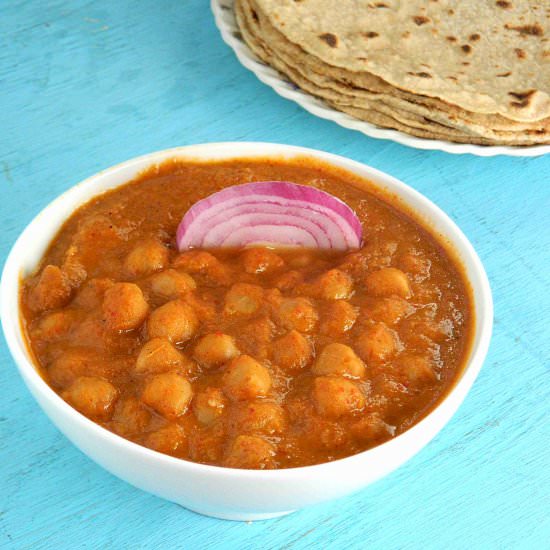 Punjabi Chole Masala | Chana Masala - Recipe photo by Nitha Kitchen