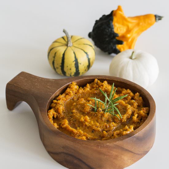 Roasted Garlic Pumpkin Pesto - Recipe photo by 100 Decors