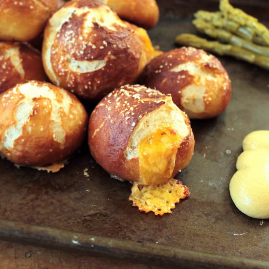 Cheddar Filled Pretzel Bites - Recipe photo by food nasty
