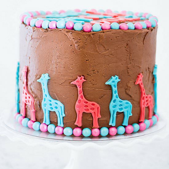 Baby Giraffe Gender Reveal Cake - Recipe photo by bakelovegive
