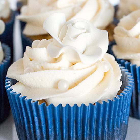 Fluffy White Buttercream - Recipe photo by bakelovegive