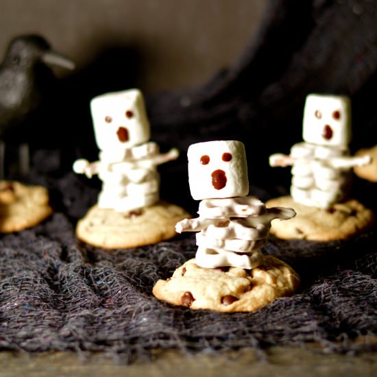 Skeleton Treats - Recipe photo by The Swearing Mom