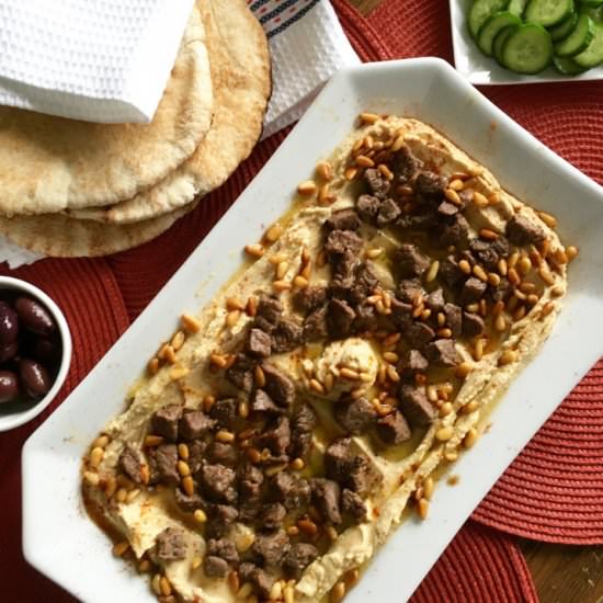 Hummus with Sautéed Beef - Recipe photo by a la Susu