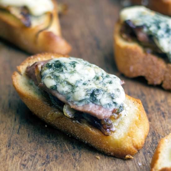 Steak and Blue Cheese Bruschetta - Recipe photo by cookingdivine