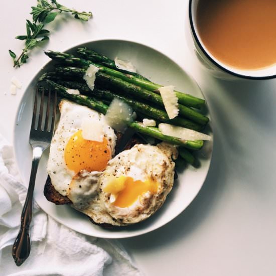 Asparagus and Egg Toast Breakfast - Recipe photo by thekitchenpaper