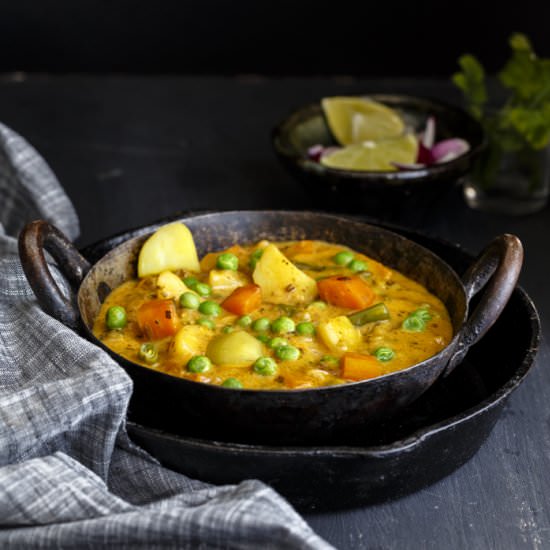 Mixed Vegetable Kashmiri Korma - Recipe photo by Sandhya Hariharan