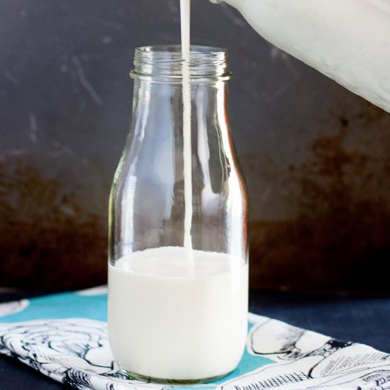 How to Make Cultured Buttermilk - Recipe photo by GoodieGodmother