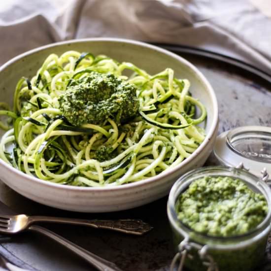 Pesto zucchini noodles - Recipe photo by tohercore