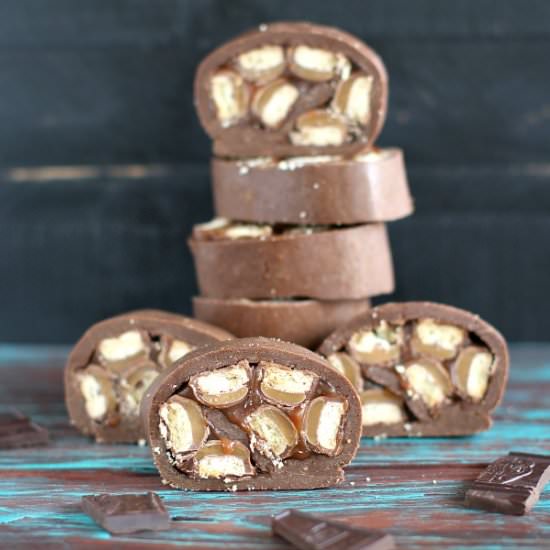 NO BAKE TWIX ROLL - Recipe photo by peasandpeonies