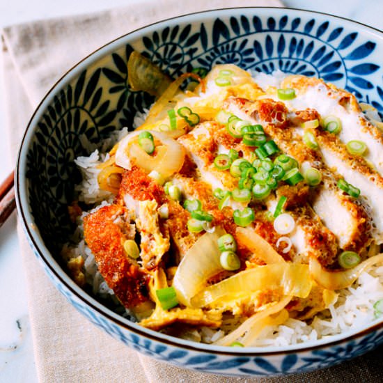 KATSUDON - Recipe photo by thewoksoflife